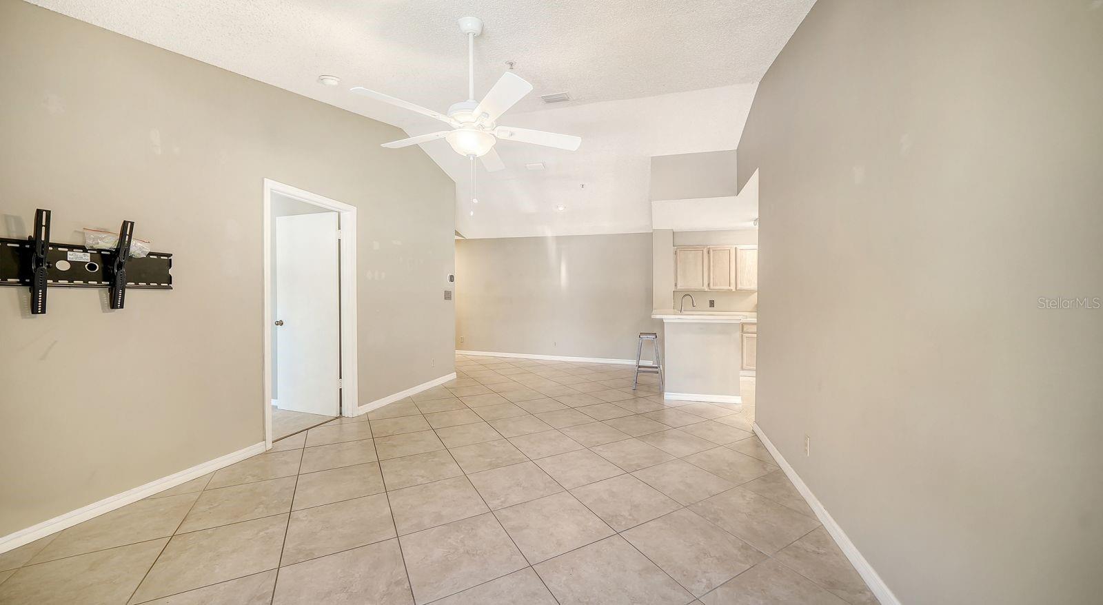 4024 CROCKERS LAKE BLVD #27
