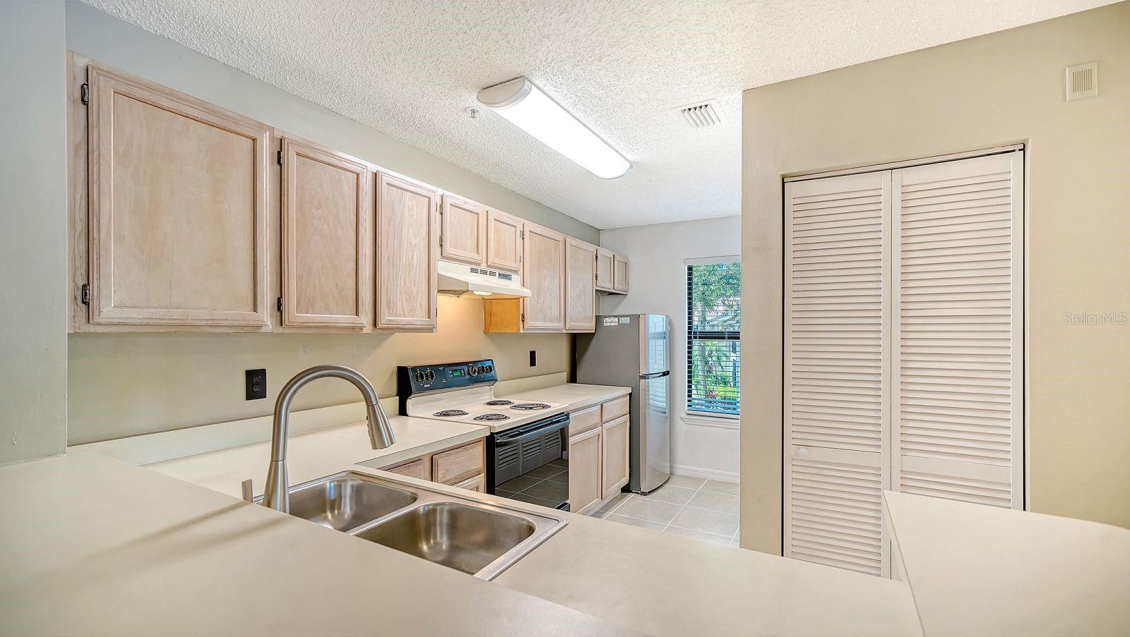 4024 CROCKERS LAKE BLVD #27