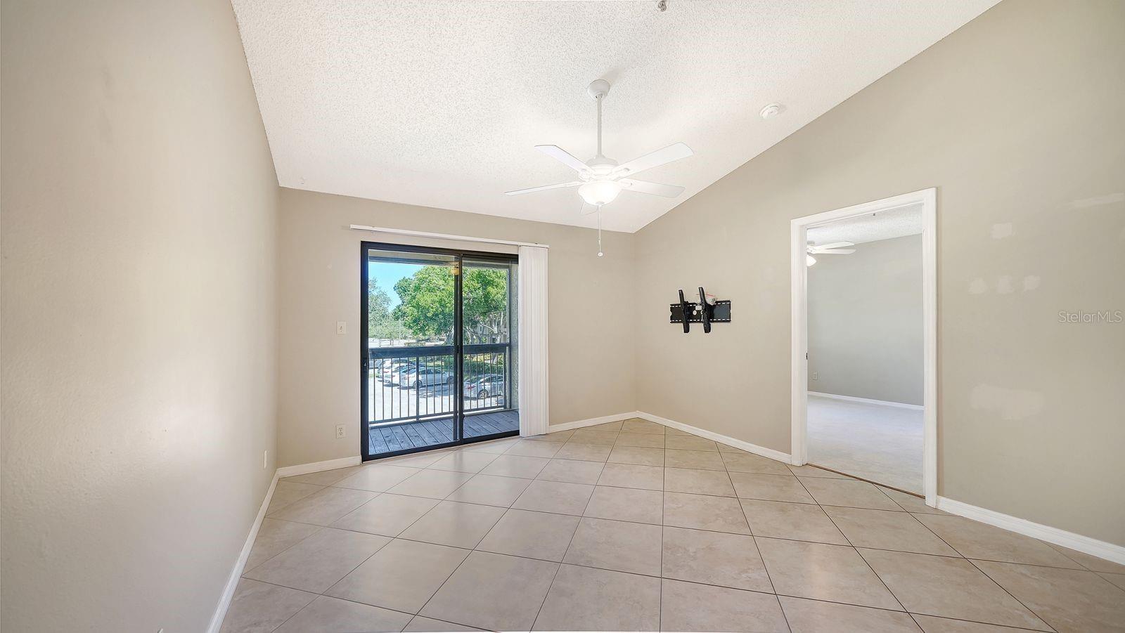 4024 CROCKERS LAKE BLVD #27