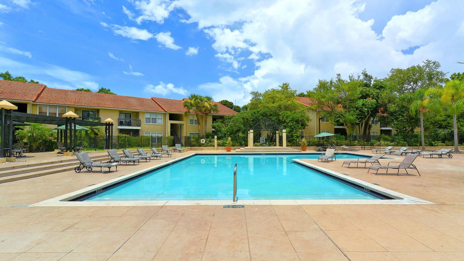 4024 CROCKERS LAKE BLVD #27