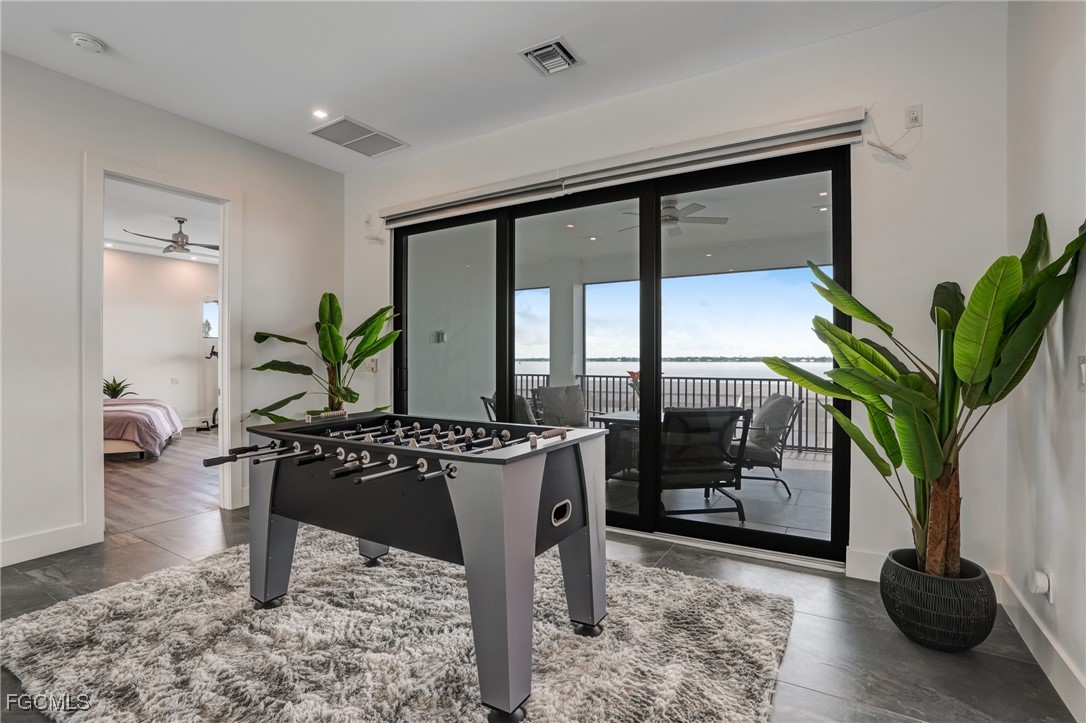6390 River Club CT