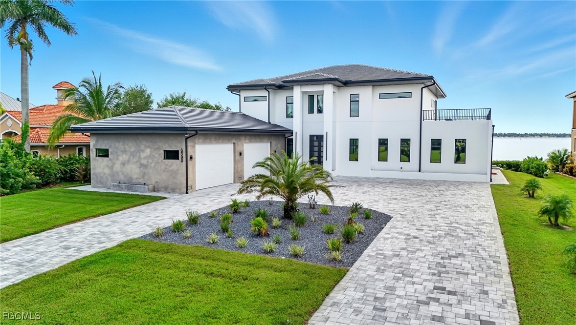 6390 River Club CT
