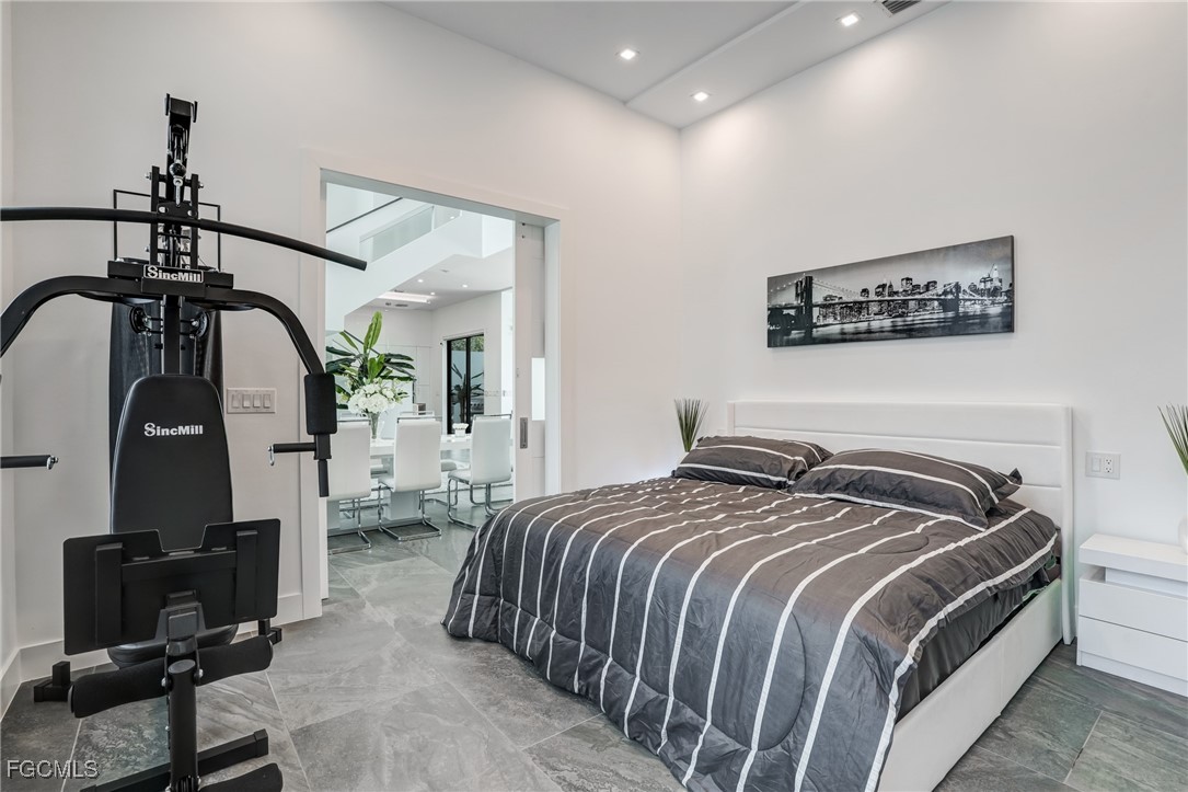 6390 River Club CT