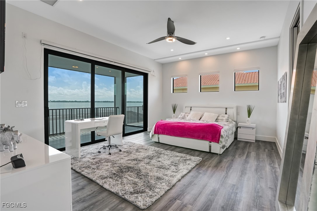 6390 River Club CT
