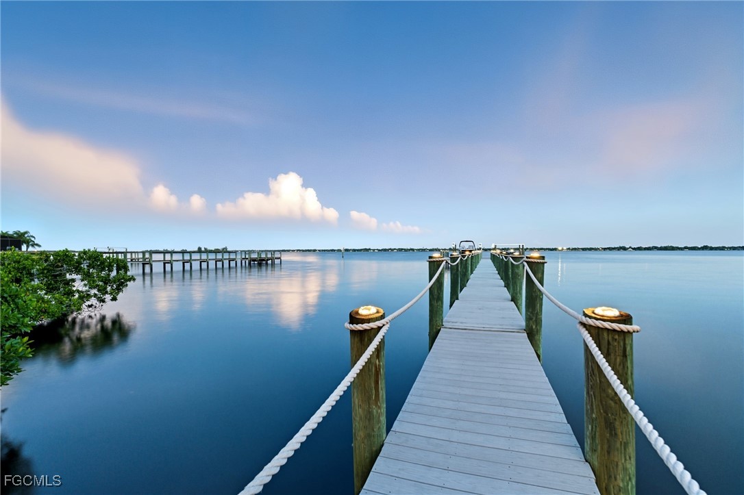 6390 River Club CT