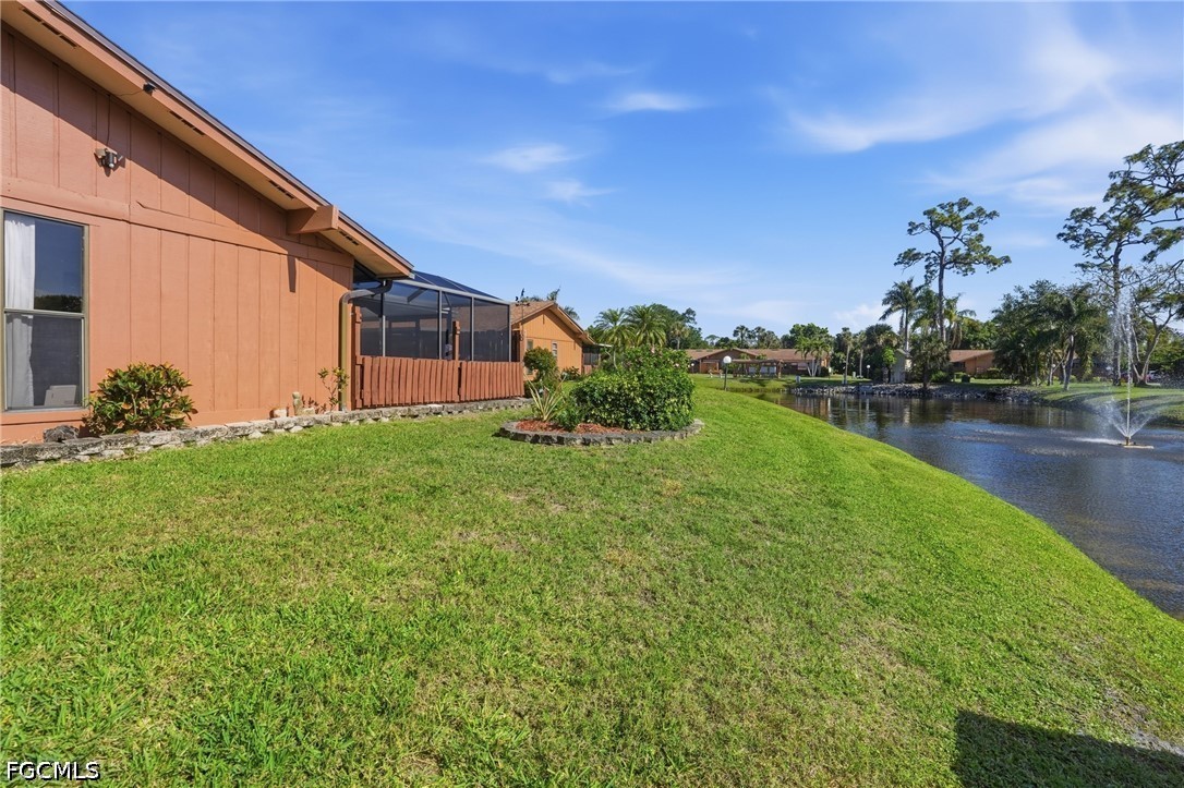 5692 Foxlake DR