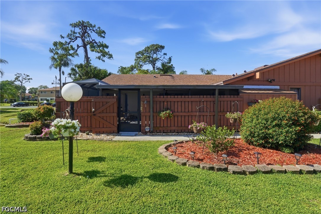5692 Foxlake DR