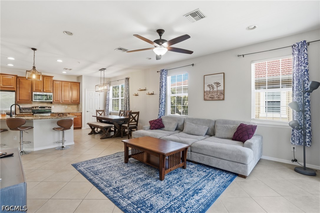 8515 Oakshade CIR 201