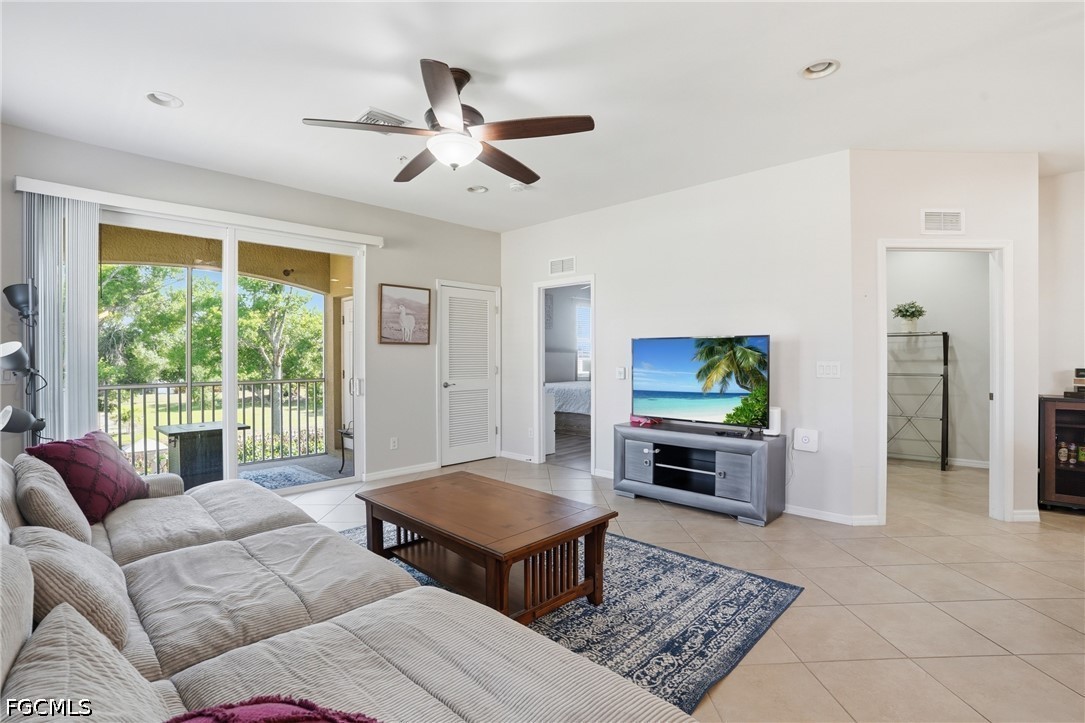 8515 Oakshade CIR 201