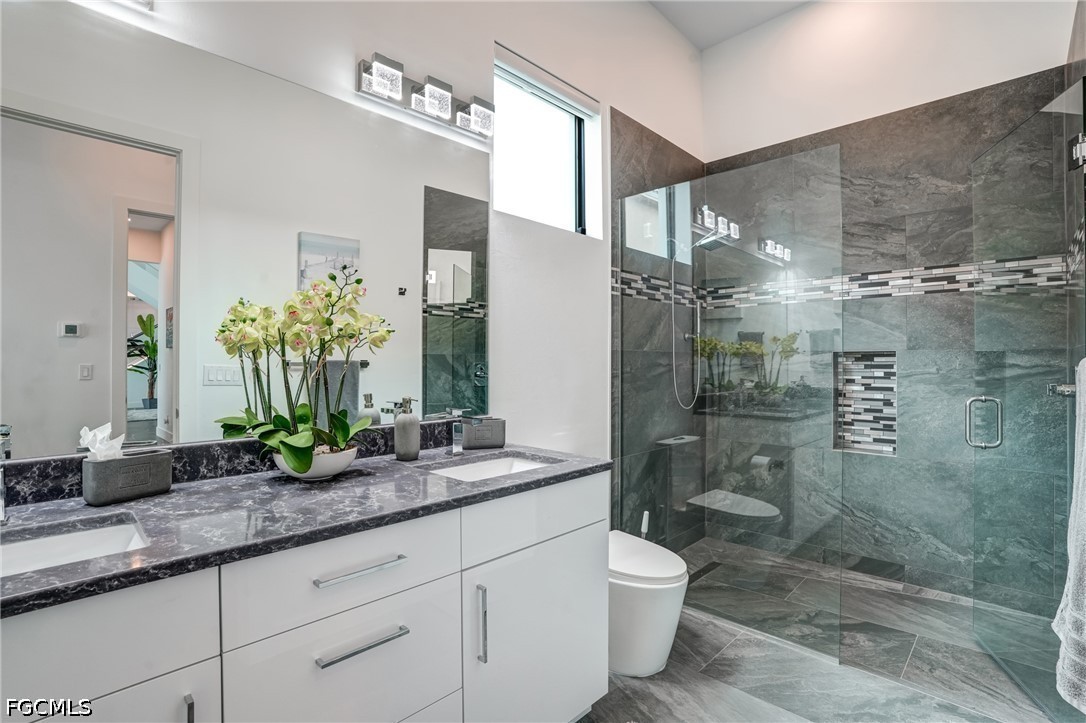 6390 River Club CT