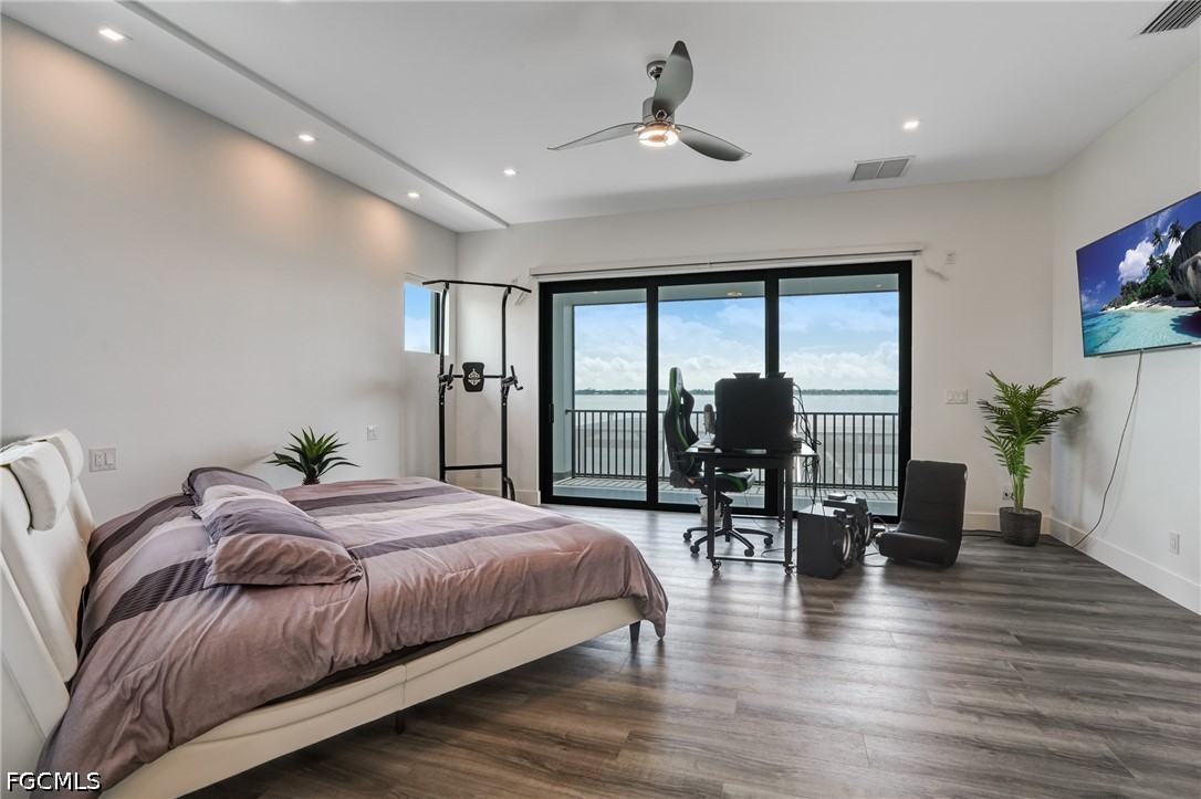 6390 River Club CT