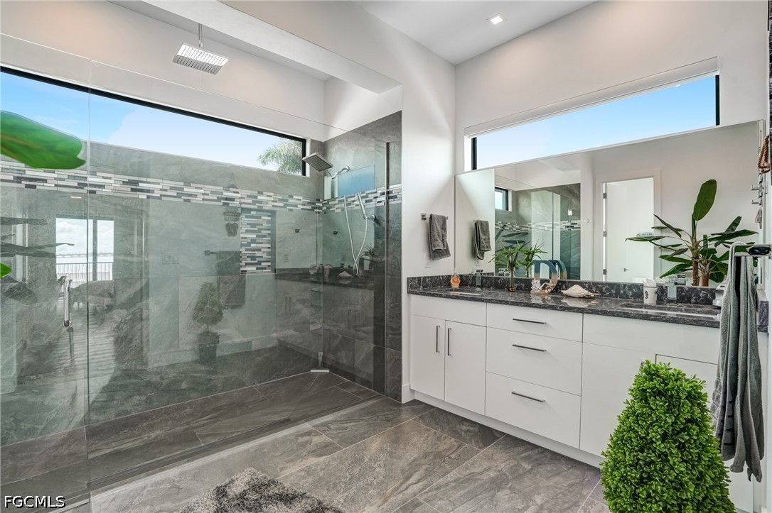 6390 River Club CT
