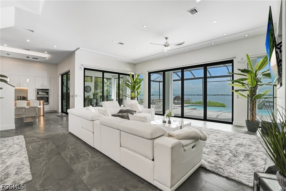 6390 River Club CT