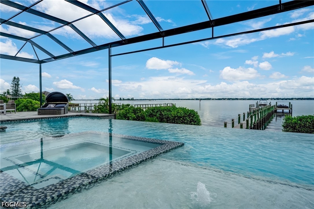 6390 River Club CT
