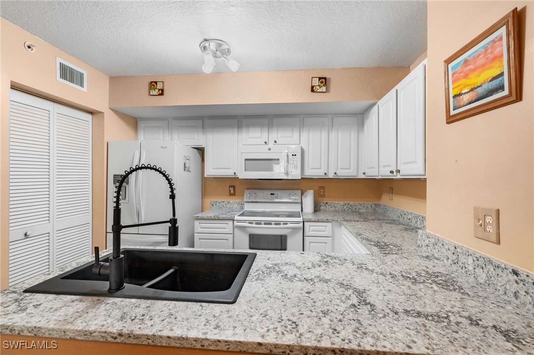 4113 Residence DR 206