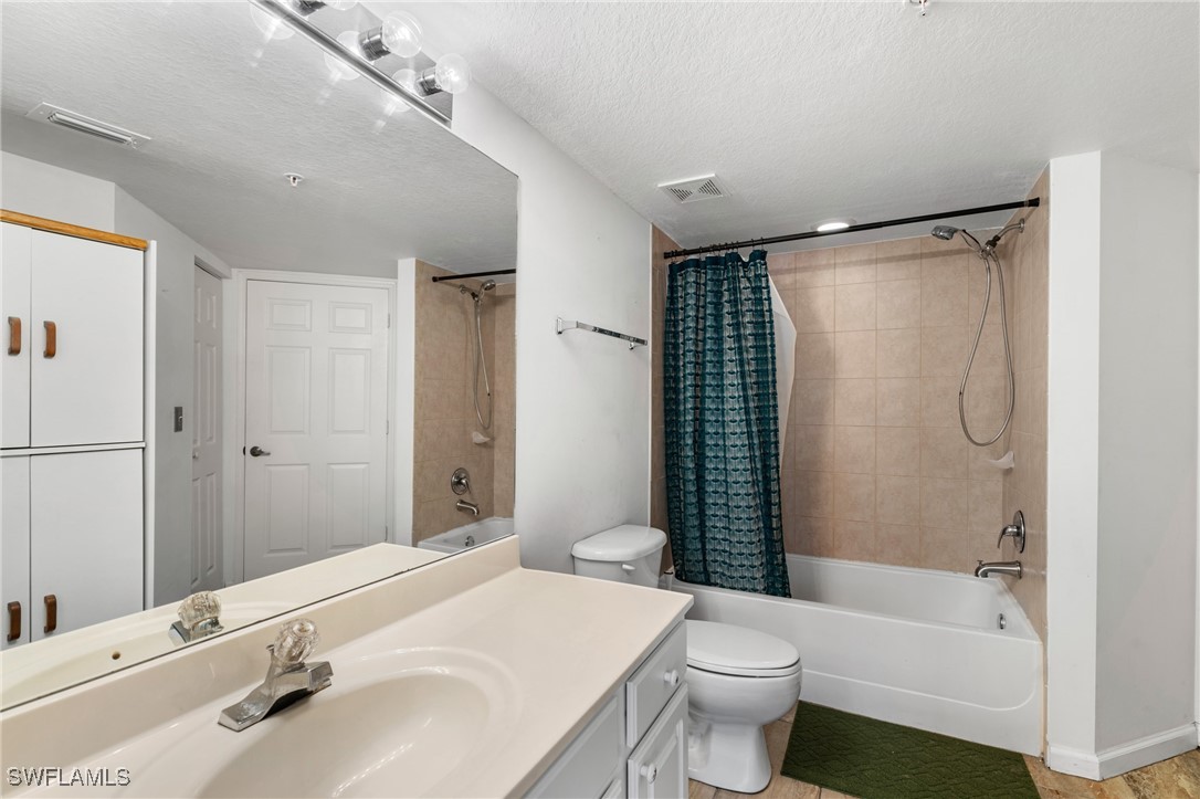 4113 Residence DR 206