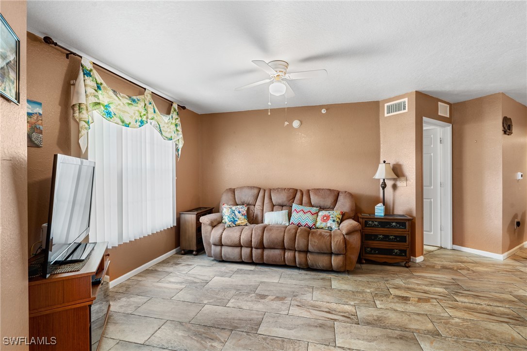 4113 Residence DR 206