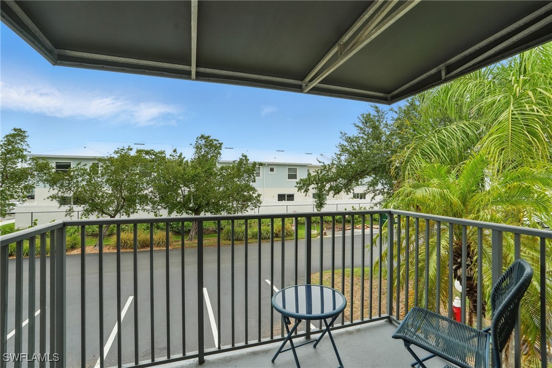 3421 Winkler AVE 402