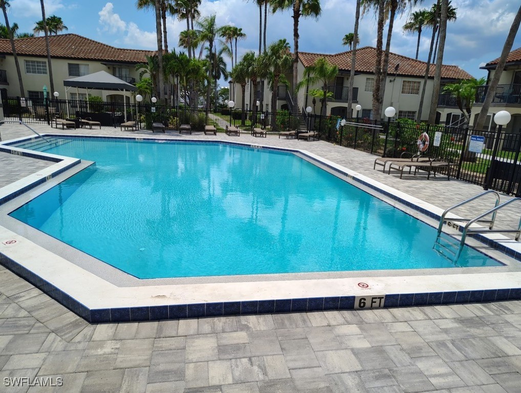 3421 Winkler AVE 402