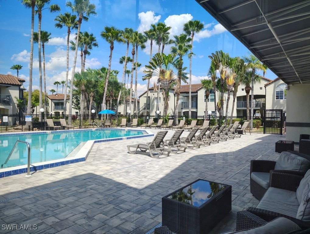 3421 Winkler AVE 402