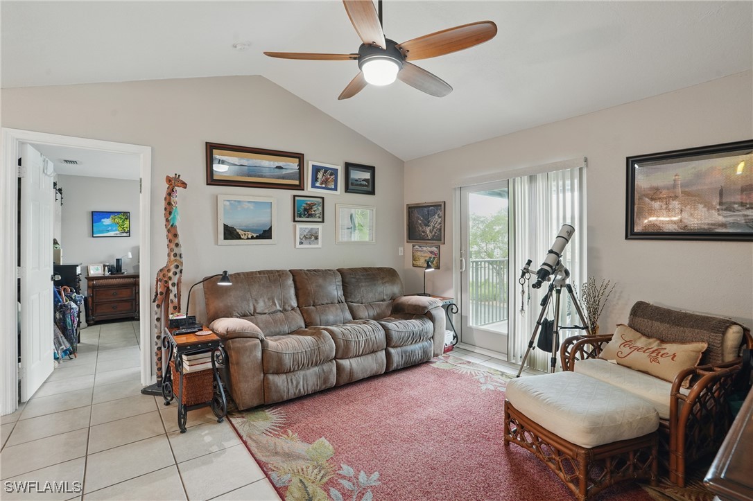 3421 Winkler AVE 402