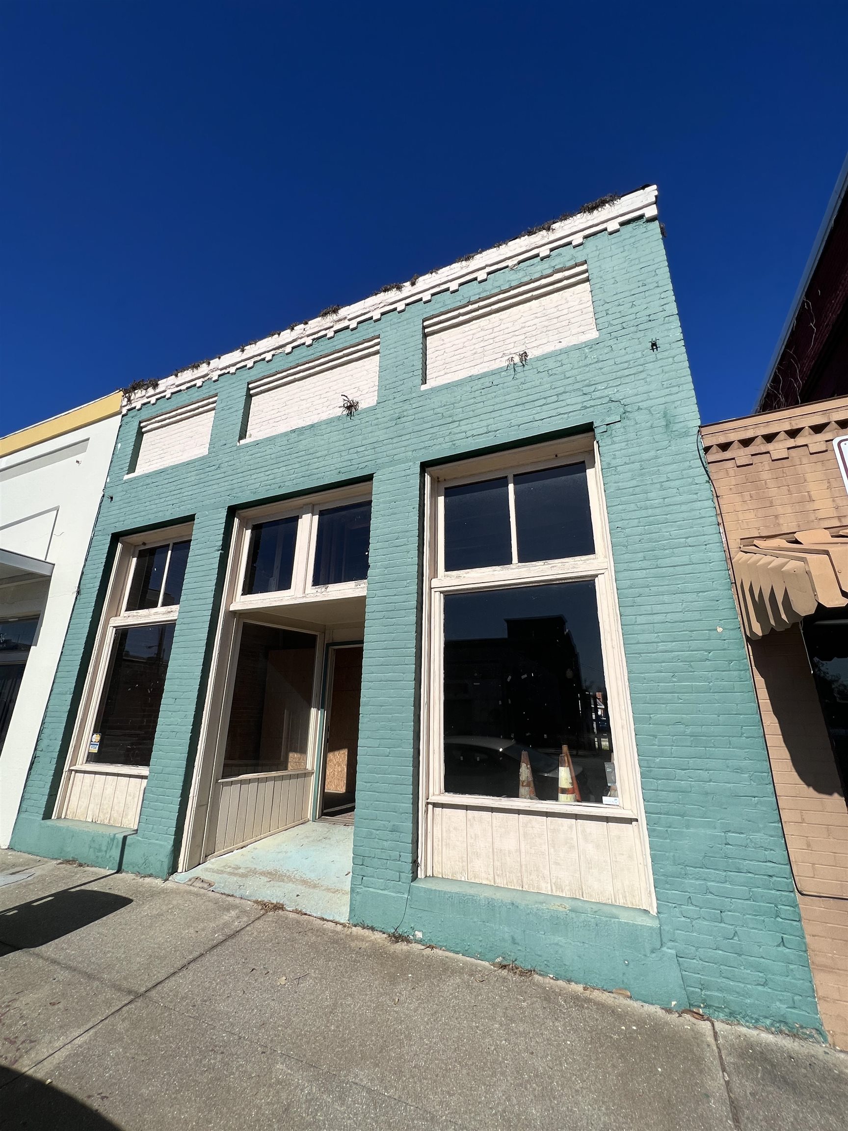 108 E JEFFERSON Street