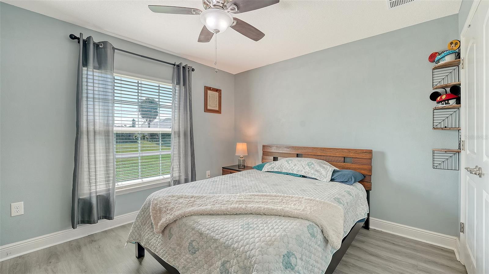 237 STRASBURG DR