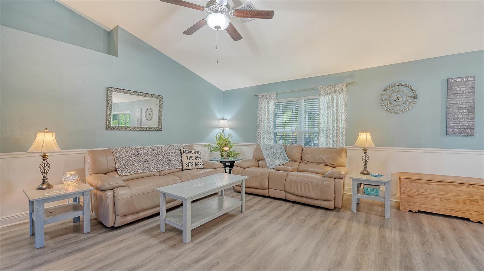 237 STRASBURG DR