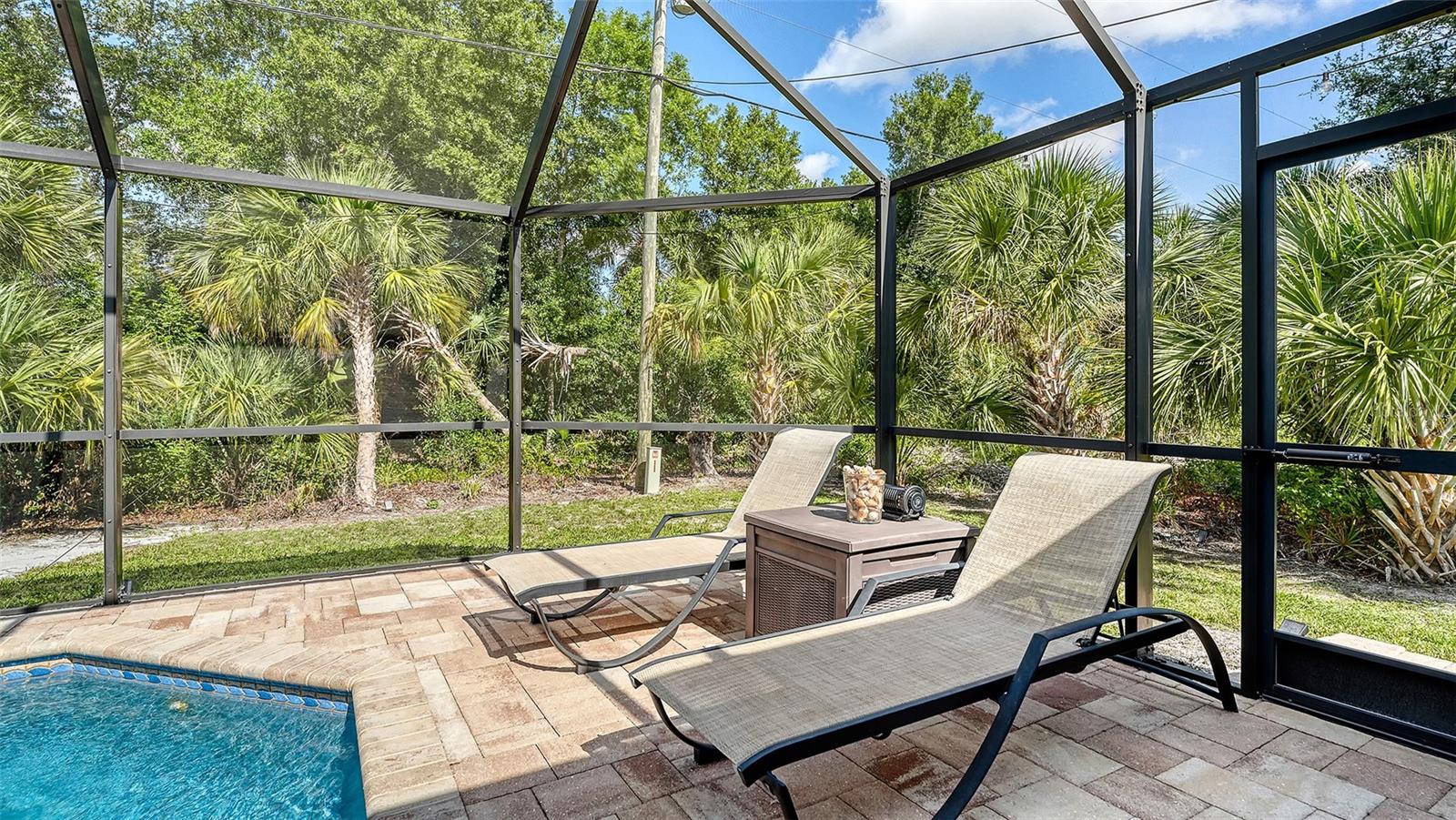237 STRASBURG DR
