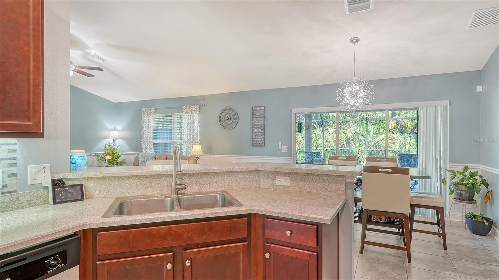 237 STRASBURG DR