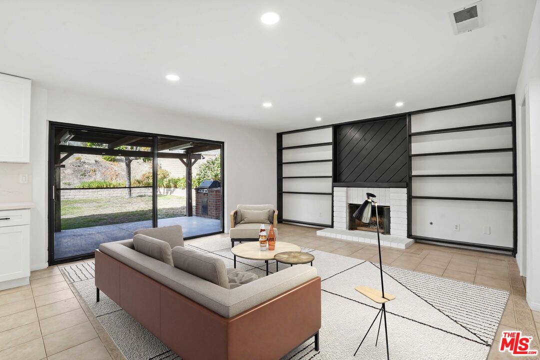 13237 Constable Ave