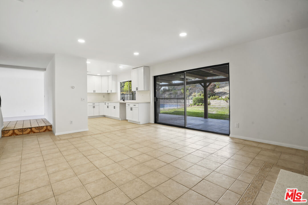 13237 Constable Ave