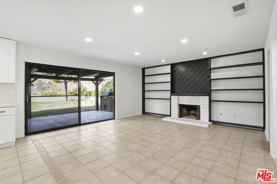 13237 Constable Ave