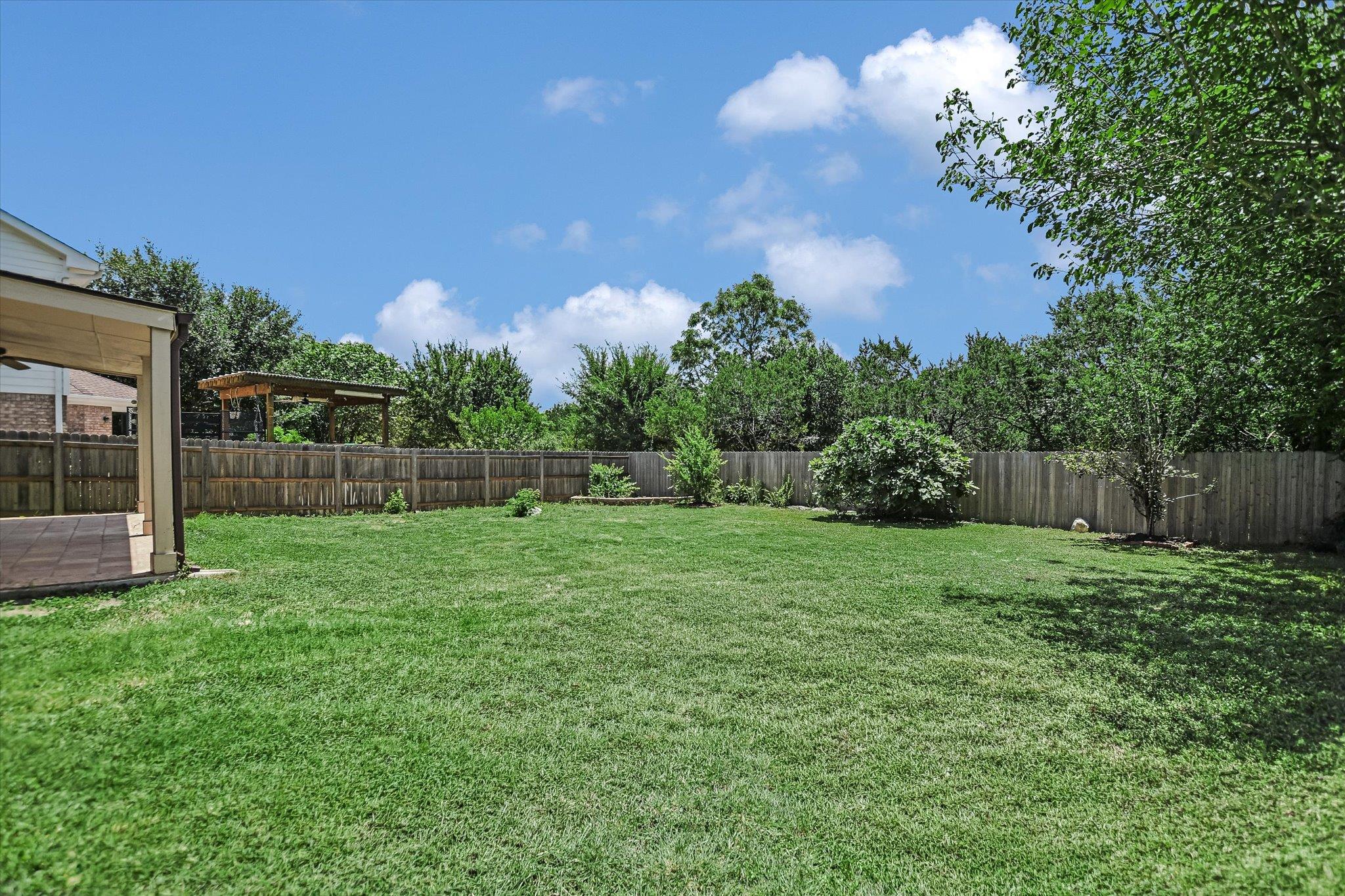 8111 Hawick DR