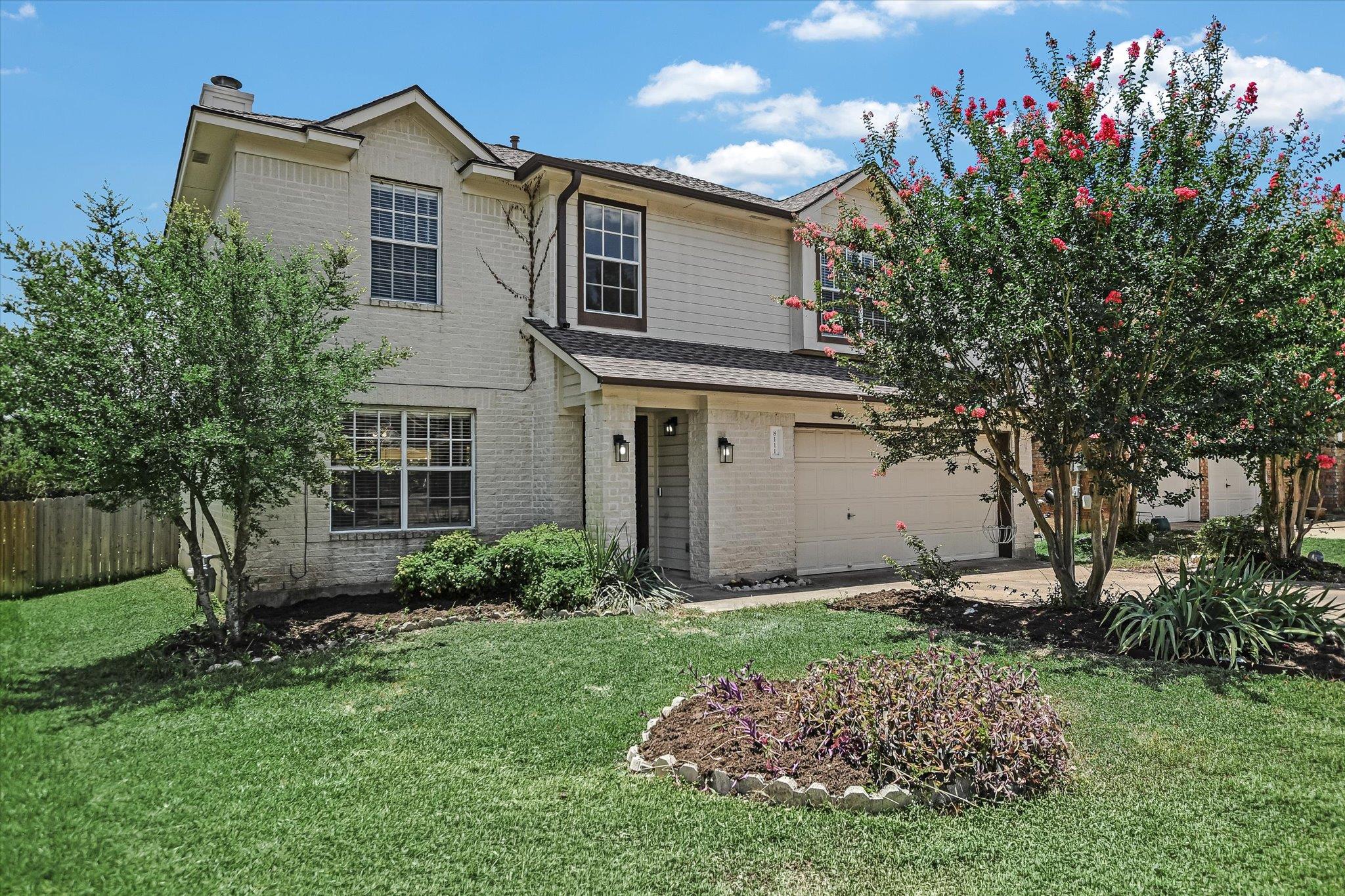 8111 Hawick DR
