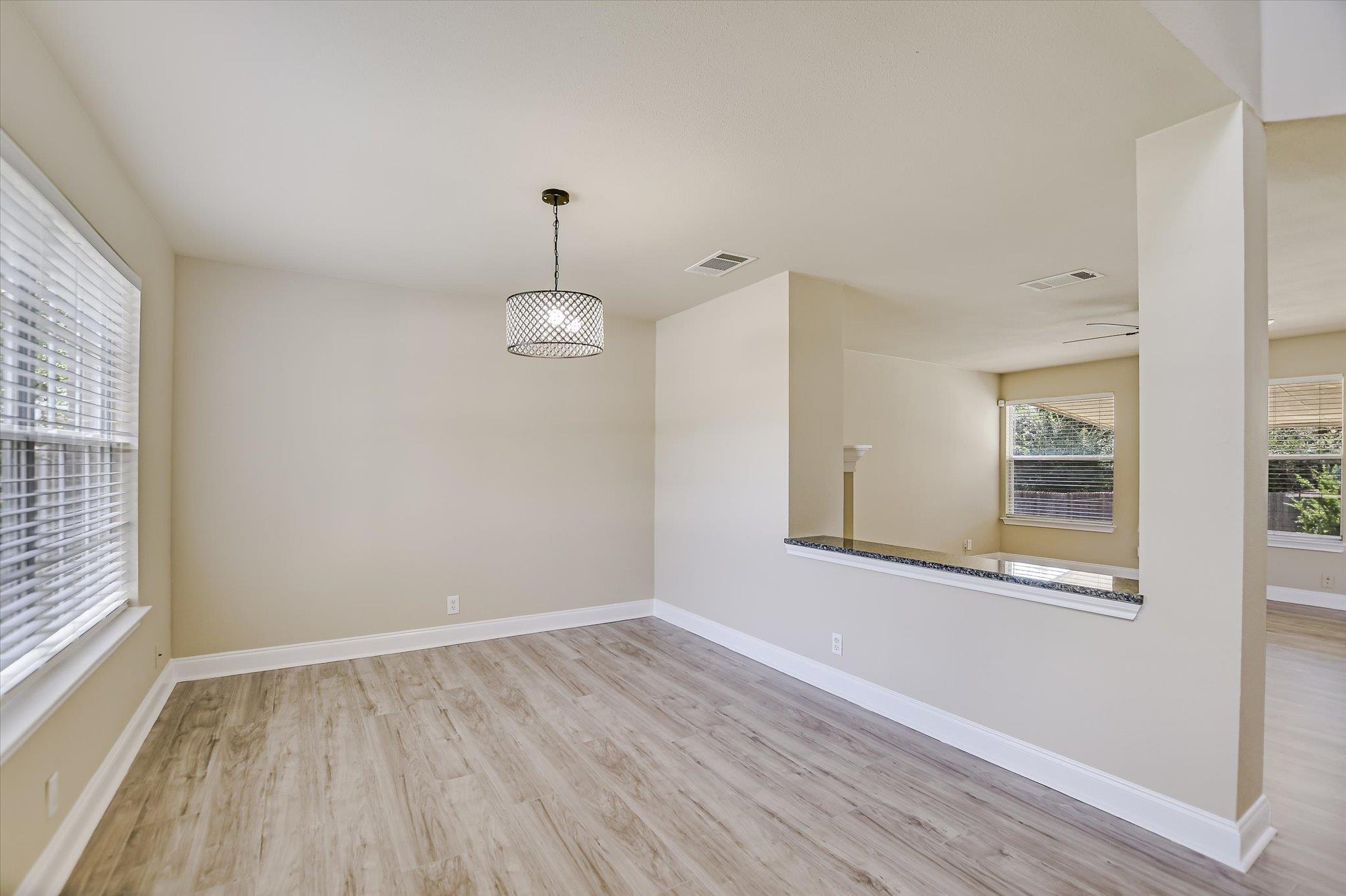 8111 Hawick DR