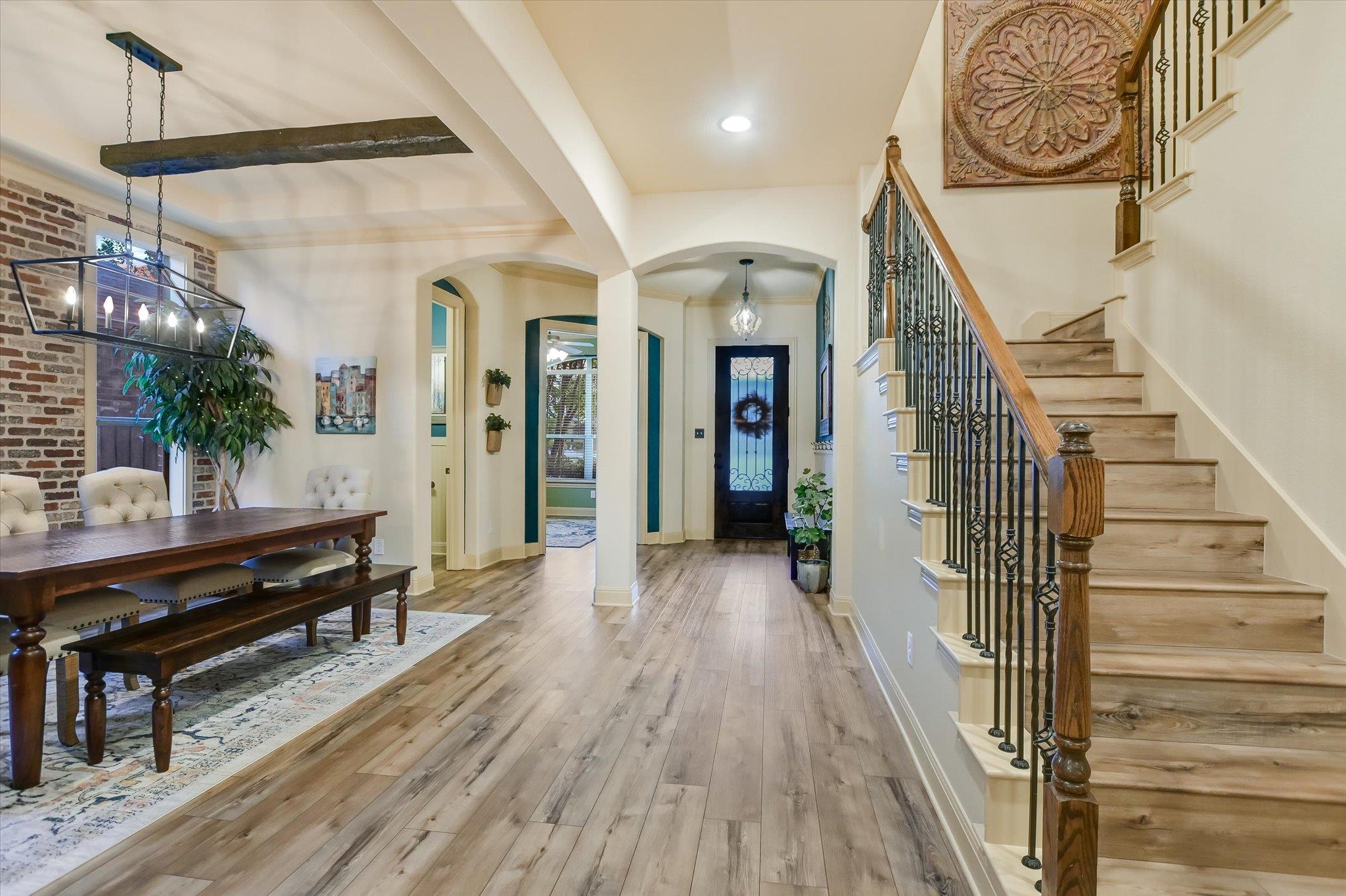306 Kati LN