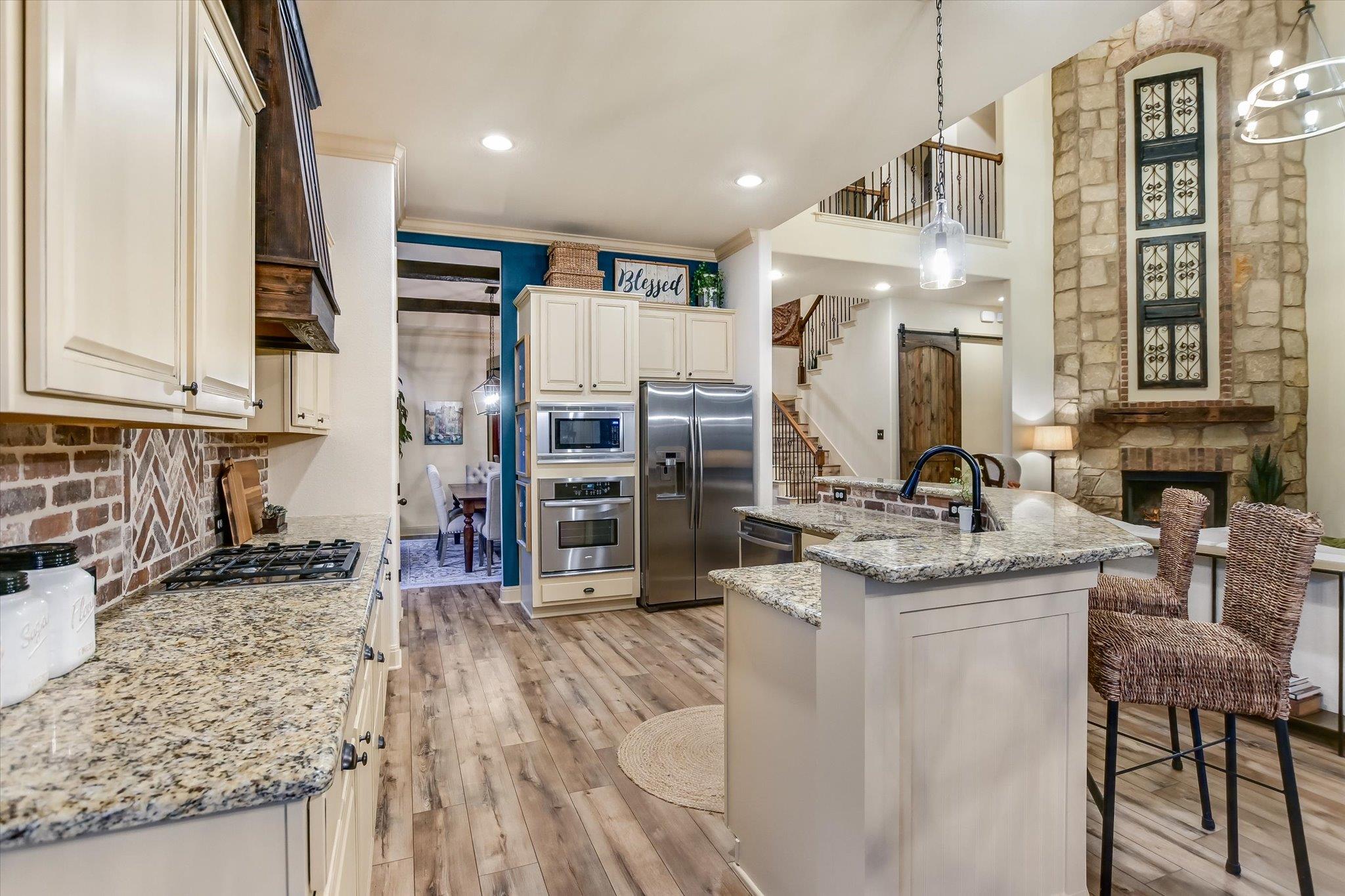 306 Kati LN