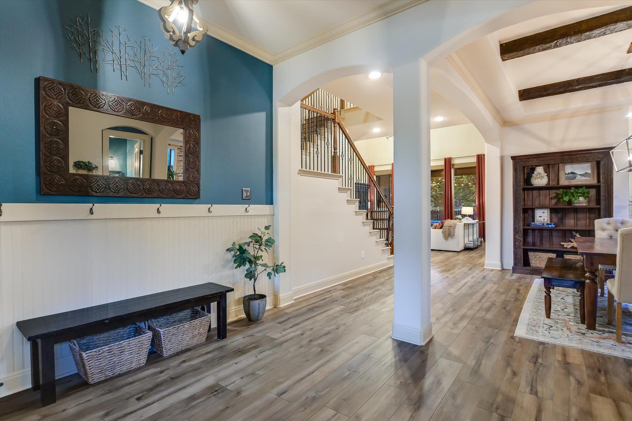 306 Kati LN
