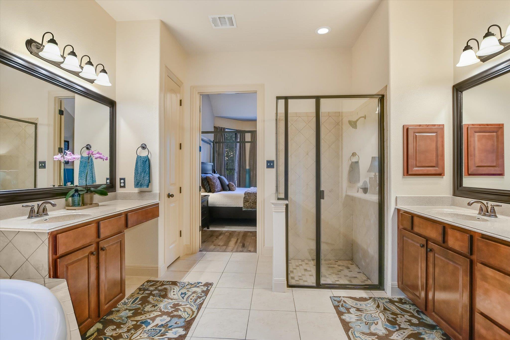 306 Kati LN