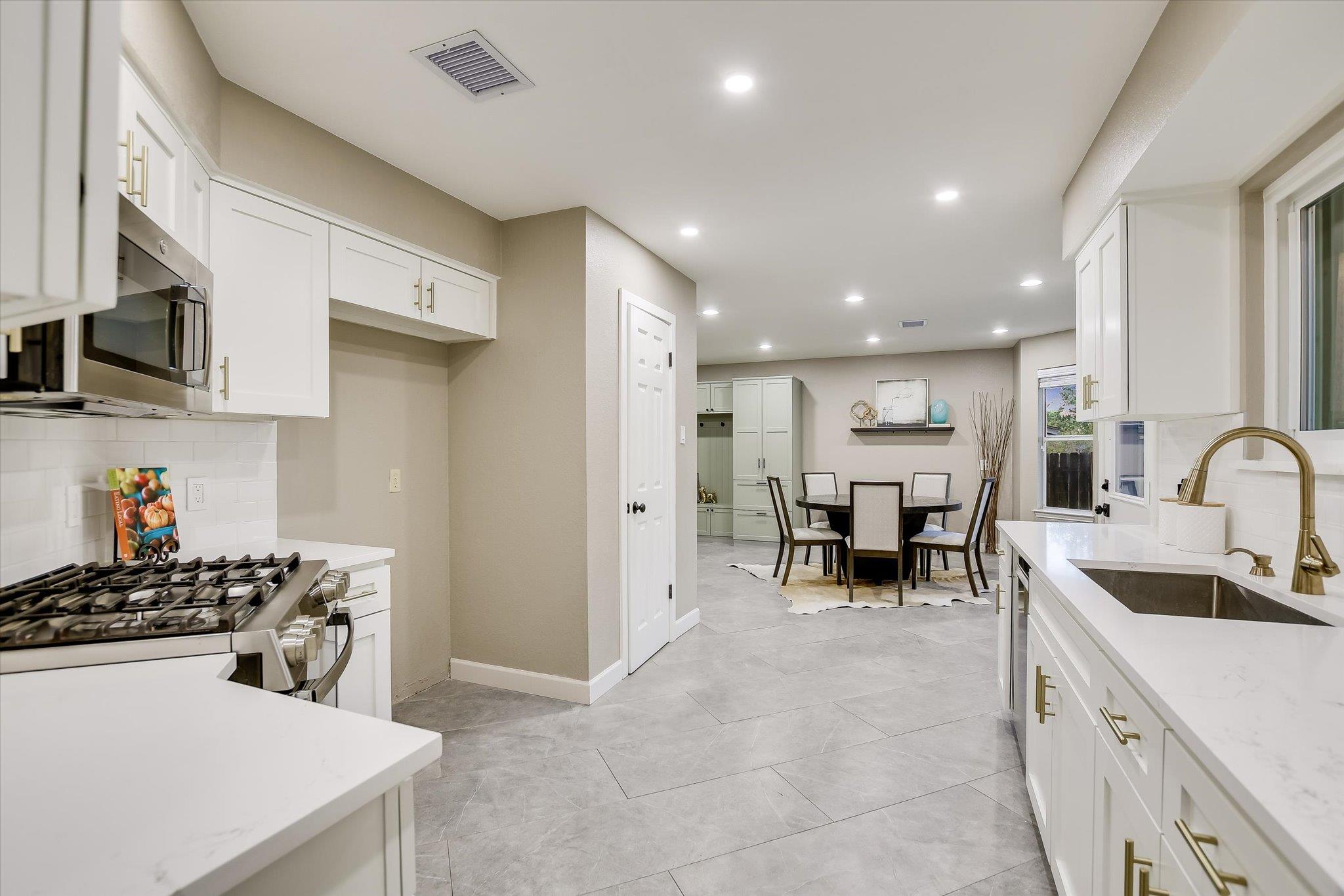 1415 Deer Ledge TRL