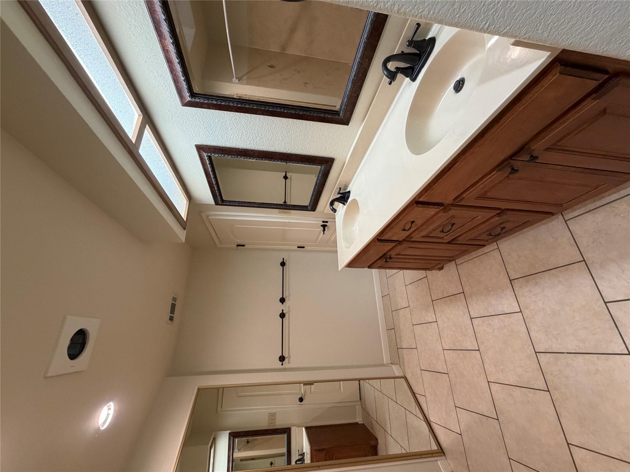 11810 Rain Forest CV