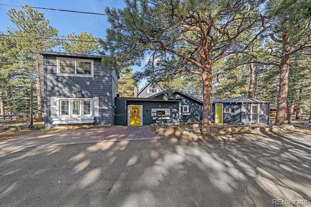 638 Kinnikinnik Hill
