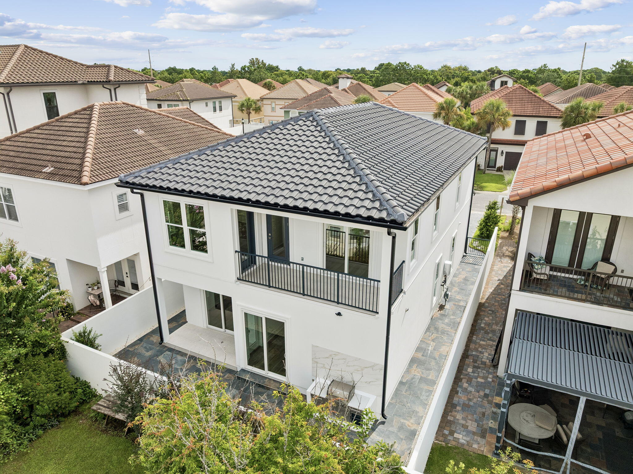 230 Inverrary Drive