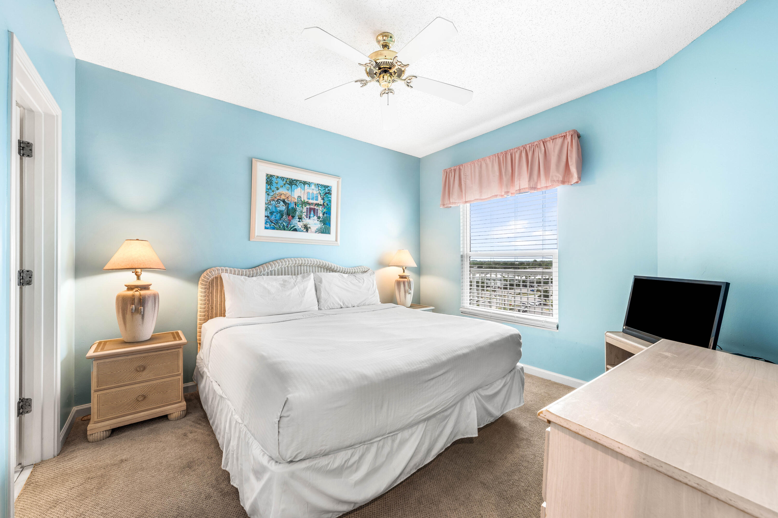 1080 E Highway 98 703