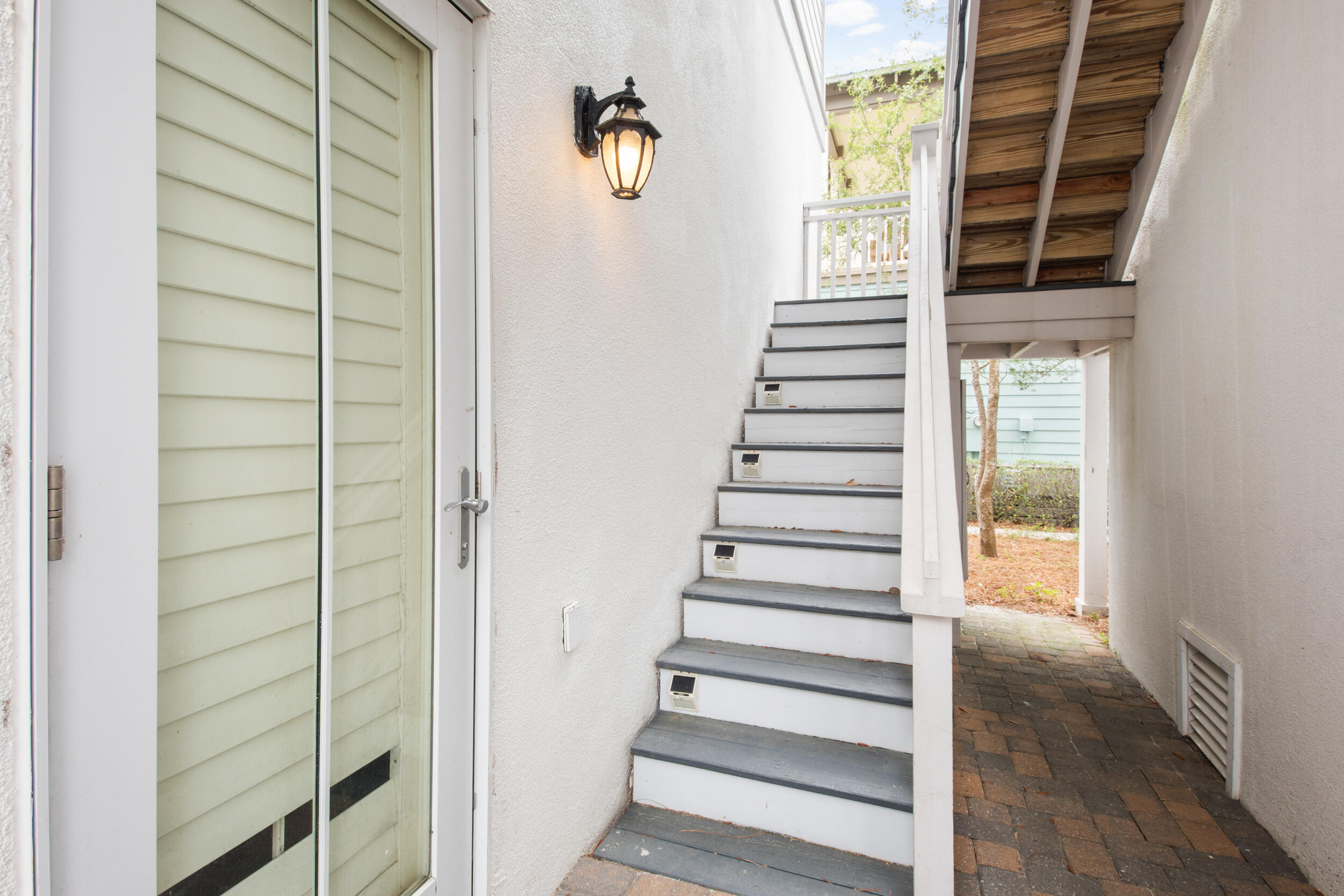 48 Surfer Lane