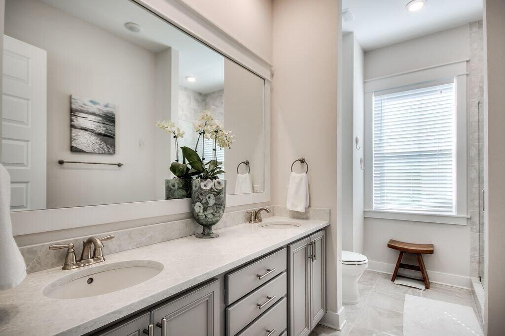 54 W Pine Lands Loop Unit: UNIT B