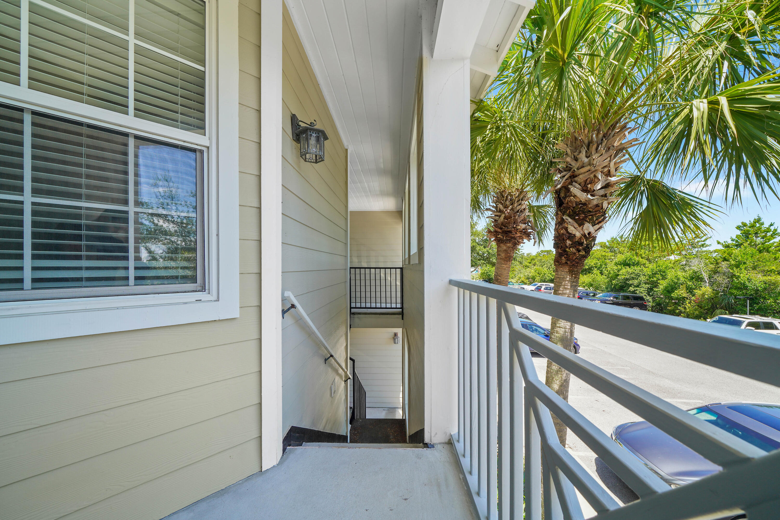 86 Village Blvd APT 424