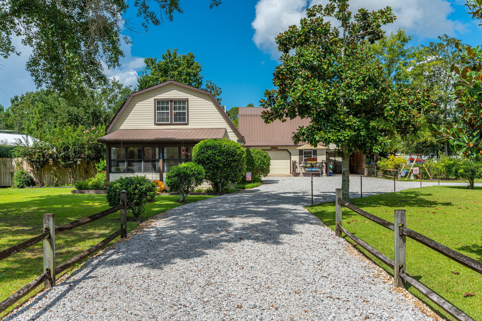 23 N Magnolia Court