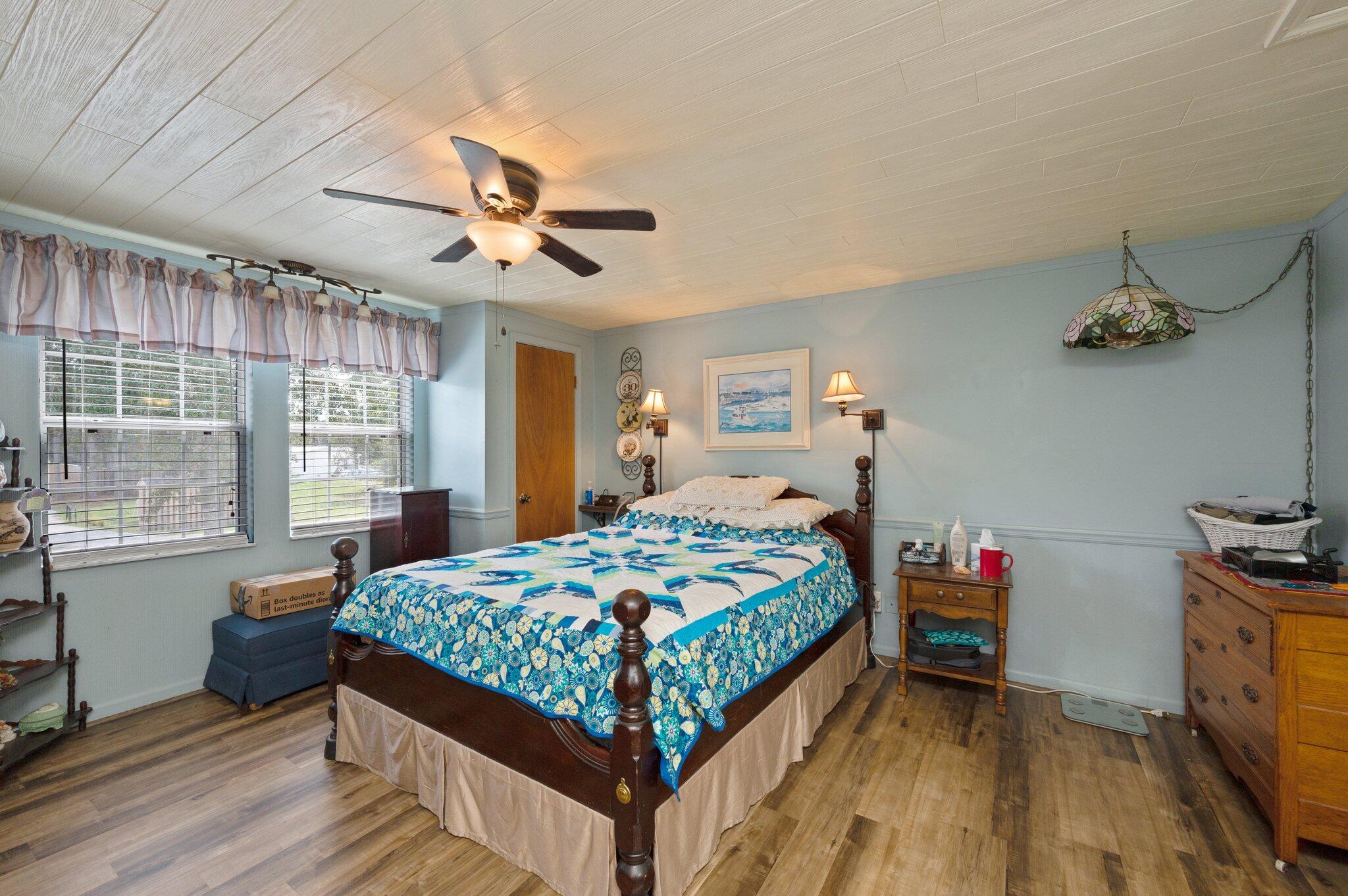 23 N Magnolia Court